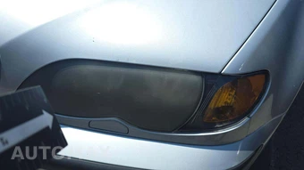 2004 BMW 3 Series Sedan 330xi - miniatura 26