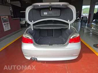 2004 BMW 5 Series Sedan 530i w/Sport Pkg - miniatura 16