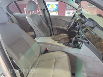 2004 BMW 5 Series Sedan 530i w/Sport Pkg - miniatura 8
