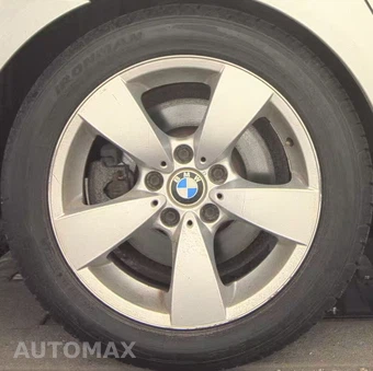 2004 BMW 5 Series Sedan 530i - miniatura 28