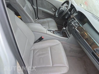 2004 BMW 5 Series Sedan 530i - miniatura 8