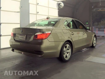 2004 BMW 5 Series Sedan 530i - miniatura 4