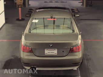 2004 BMW 5 Series Sedan 530i - miniatura 5
