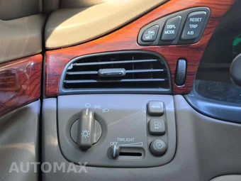 2004 Cadillac DeVille – miniatura 38