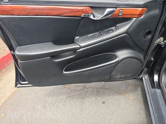 2004 Cadillac DeVille Professional Coachbuilder Limousine Pkg – miniatura 9