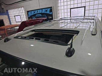 2004 Cadillac Escalade ESV - miniatura 12