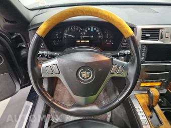 2004 Cadillac XLR - miniatura 10