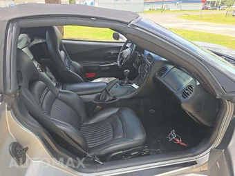 2004 Chevrolet Corvette Convertible – miniatura 16