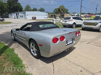 2004 Chevrolet Corvette Convertible – miniatura 2