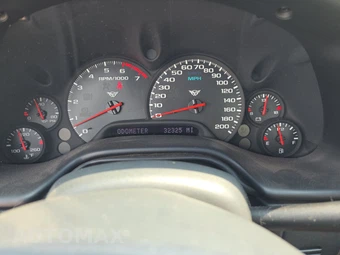 2004 Chevrolet Corvette Convertible - miniatura 12