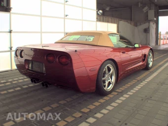 2004 Chevrolet Corvette Convertible - miniatura 4