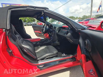 2004 Chevrolet Corvette Convertible - miniatura 13