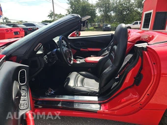 2004 Chevrolet Corvette Convertible - miniatura 3
