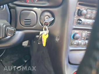 2004 Chevrolet Corvette Convertible - miniatura 5