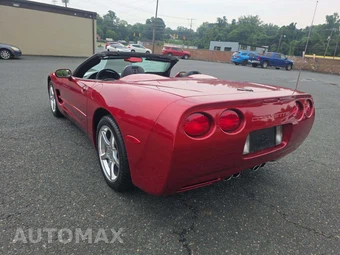 2004 Chevrolet Corvette Convertible - miniatura 2