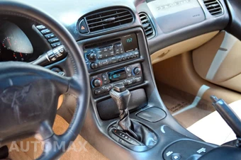 2004 Chevrolet Corvette Coupe - miniatura 19