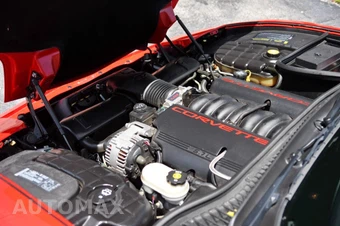 2004 Chevrolet Corvette Coupe - miniatura 21