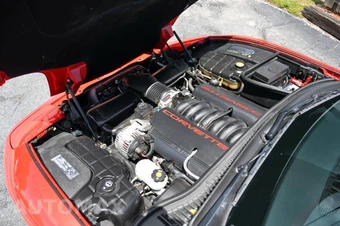 2004 Chevrolet Corvette Coupe - miniatura 22