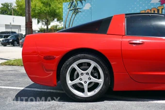 2004 Chevrolet Corvette Coupe - miniatura 31