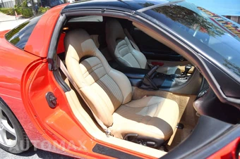 2004 Chevrolet Corvette Coupe - miniatura 38