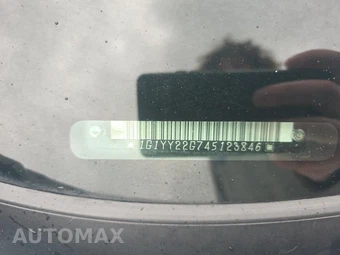 2004 Chevrolet Corvette Coupe – miniatura 17