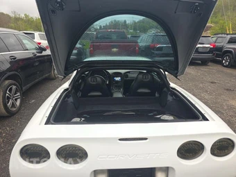 2004 Chevrolet Corvette Coupe – miniatura 19