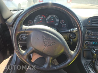 2004 Chevrolet Corvette Coupe - miniatura 10