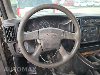 2004 Chevrolet Express 2500 Cargo Van 1SA 135.0" WB - miniatura 10