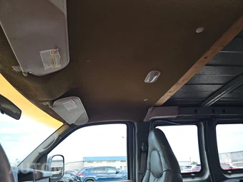 2004 Chevrolet Express 2500 Cargo Van 1SA 135.0" WB - miniatura 18
