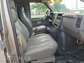 2004 Chevrolet Express 2500 Cargo Van 1SA 135.0" WB - miniatura 8