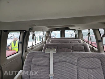 2004 Chevrolet Express 3500 Passenger Van 155.0" WB - miniatura 14