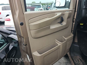 2004 Chevrolet Express 3500 Passenger Van 155.0" WB - miniatura 9
