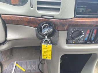 2004 Chevrolet Impala LS - miniatura 8