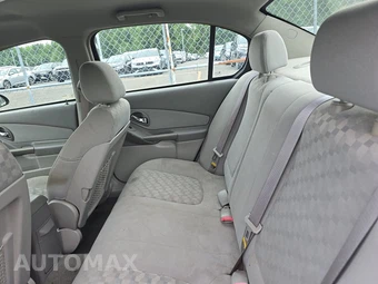 2004 Chevrolet Malibu LS Sedan – miniatura 13