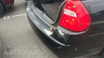 2004 Chevrolet Malibu LS Sedan – miniatura 26