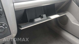 2004 Chevrolet Malibu LS Sedan – miniatura 31