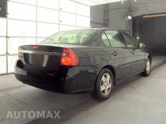 2004 Chevrolet Malibu LS Sedan – miniatura 4