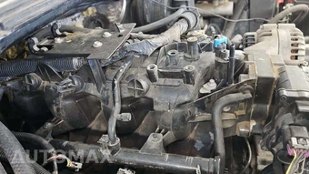 2004 Chevrolet Silverado 1500 LS – miniatura 24
