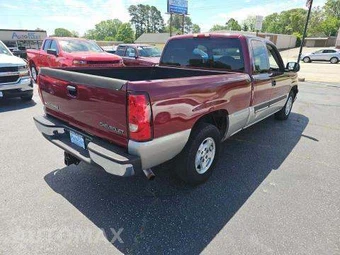 2004 Chevrolet Silverado 1500 LS Extended Cab Medium Bed 1SB w/Rear Doors – miniatura 3