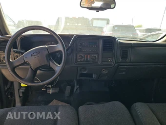 2004 Chevrolet Silverado 1500 WT Extended Cab Medium Bed 1SW w/Rear Doors – miniatura 11