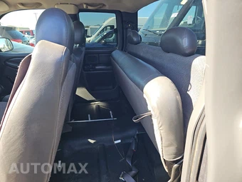 2004 Chevrolet Silverado 1500 WT Extended Cab Medium Bed 1SW w/Rear Doors – miniatura 13