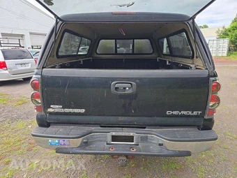 2004 Chevrolet Silverado 2500HD LS Crew Cab Long Bed 1SB - miniatura 14
