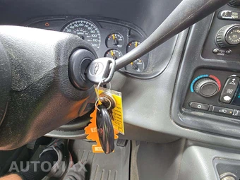 2004 Chevrolet Silverado 2500HD LS Crew Cab Long Bed 1SB - miniatura 8