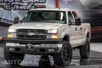 2004 Chevrolet Silverado 2500HD LT Crew Cab Medium Bed 1SC - samochód z USA z aukcji Manheim, oferta Kup Teraz w AUTOMAX