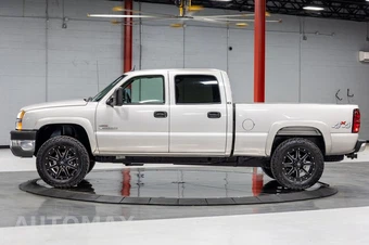 2004 Chevrolet Silverado 2500HD LT Crew Cab Medium Bed 1SC - miniatura 12