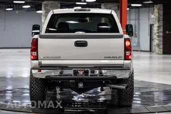 2004 Chevrolet Silverado 2500HD LT Crew Cab Medium Bed 1SC - miniatura 16