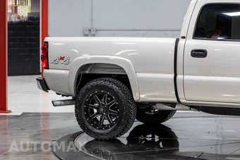 2004 Chevrolet Silverado 2500HD LT Crew Cab Medium Bed 1SC - miniatura 19