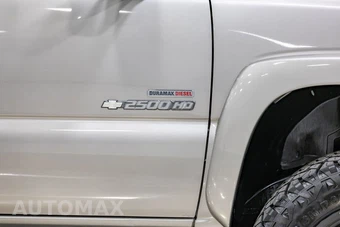 2004 Chevrolet Silverado 2500HD LT Crew Cab Medium Bed 1SC - miniatura 30