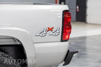 2004 Chevrolet Silverado 2500HD LT Crew Cab Medium Bed 1SC - miniatura 38