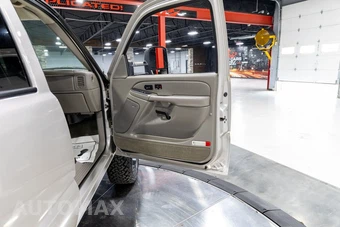 2004 Chevrolet Silverado 2500HD LT Crew Cab Medium Bed 1SC - miniatura 48